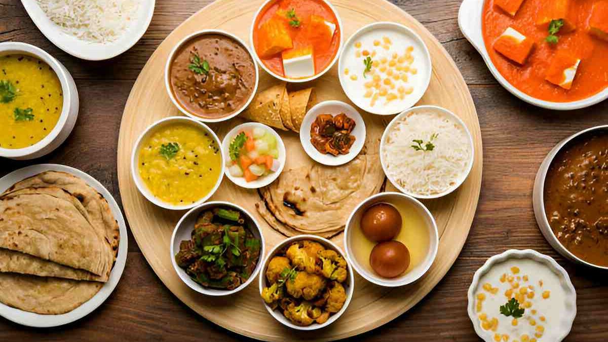 10 Of Our Favourite Vegetarian Thali Places In Pune!